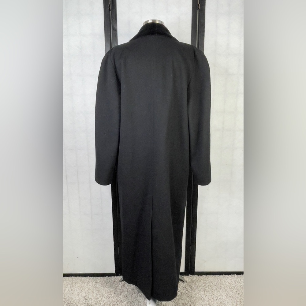 Albert Nipon Black Velvet Collar Coat - Picture 2 of 7